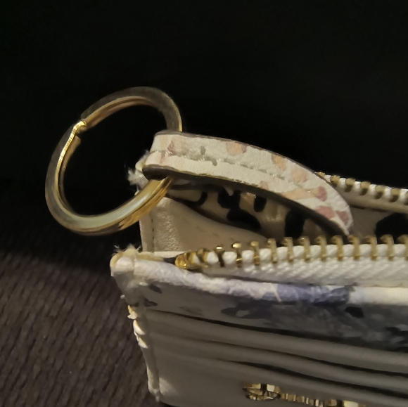 Jessica Simpson Multicolor Animal Print Card Holder EUC - Picture 4 of 5